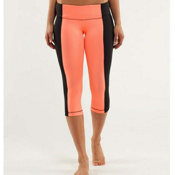 lululemon athletica Pants - Lululemon Wunder Under Crop Leggings